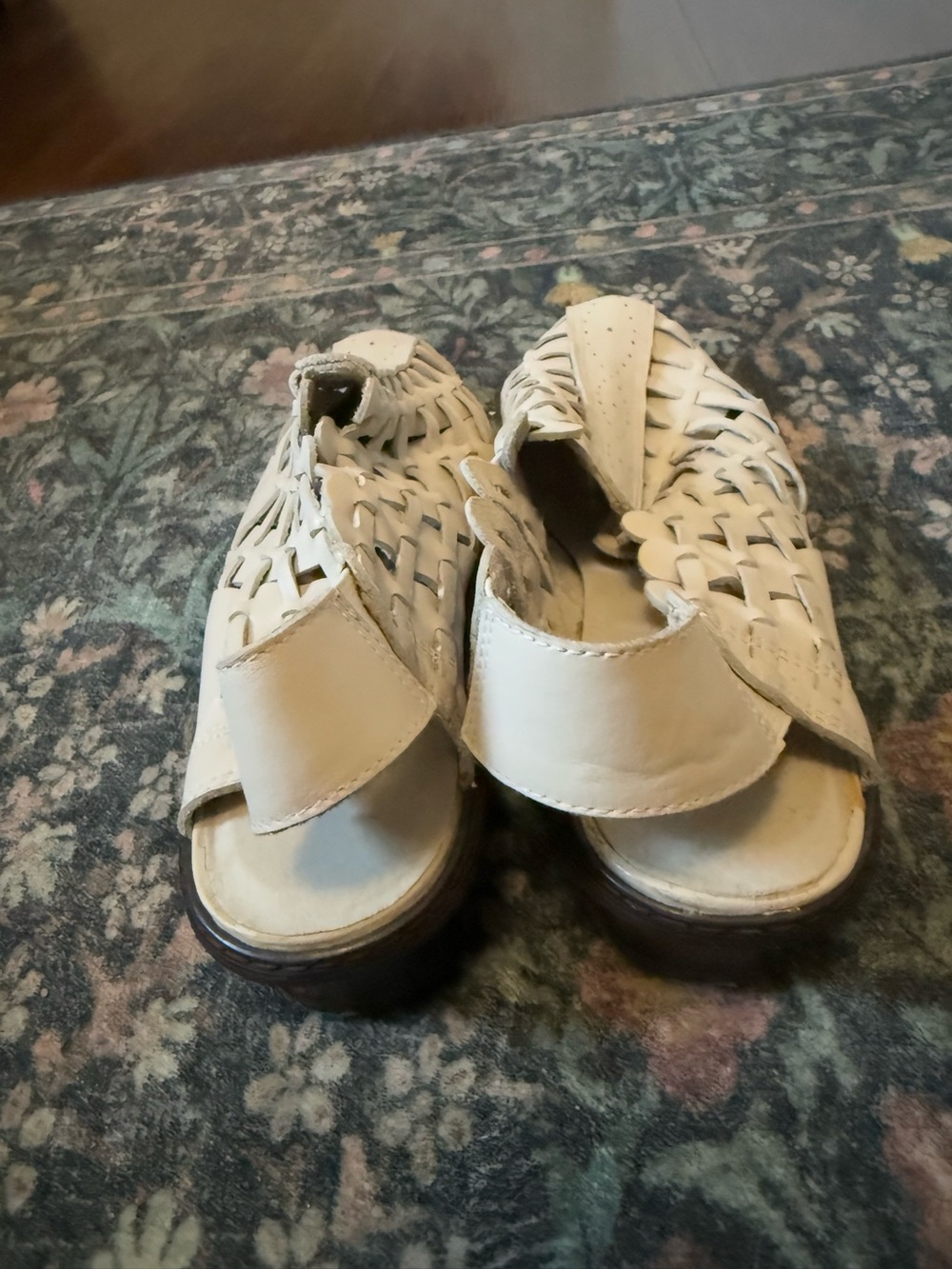 Women’s White Woven Leather Slingbacks size 9 - Picture 5 of 7